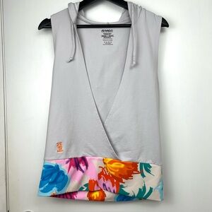 VB Rags Deep V Sport Hooded Tank size M Gray Tropical Floral Outdoor Beach